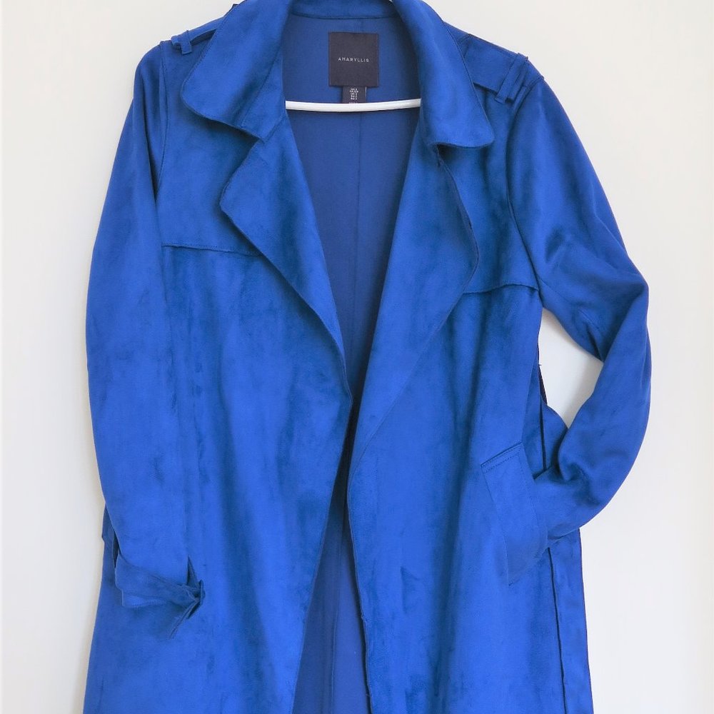Blue faux suede material AMARYLLIS medium trench coat with matching belt